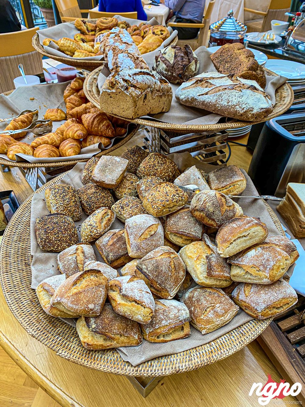 montreux-palace-fairmont-hotel-breakfast-nogarlicnoonions-632019-11-22-02-42-52