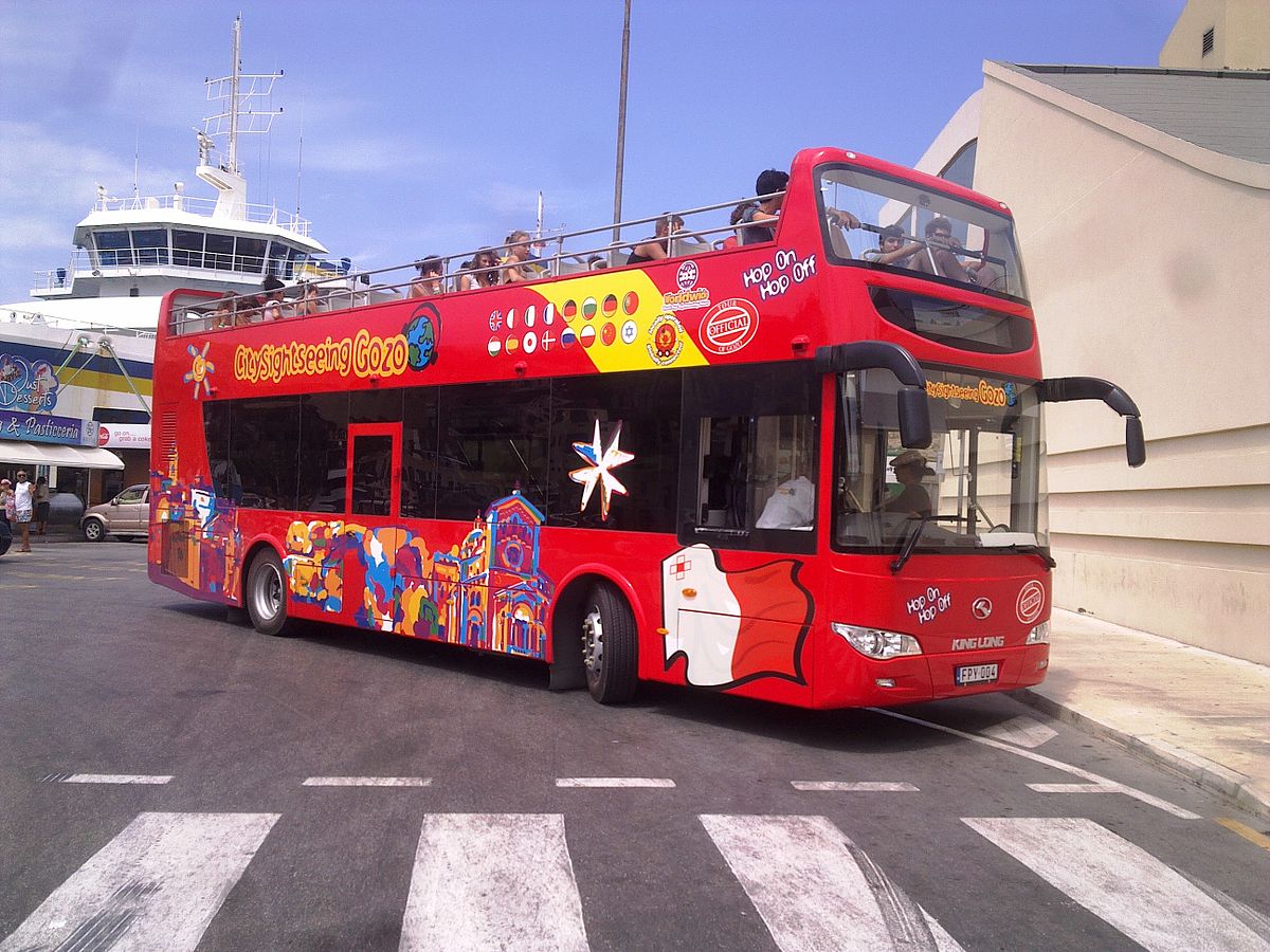 1200px-City_Sightseeing_Gozo_Hop-On_Hop-Off_open_top_bus_FPY_004