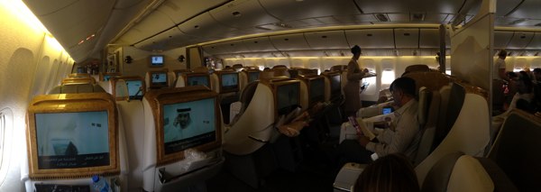 Emirates_Airlines_Business_Mumbai_Dubai11